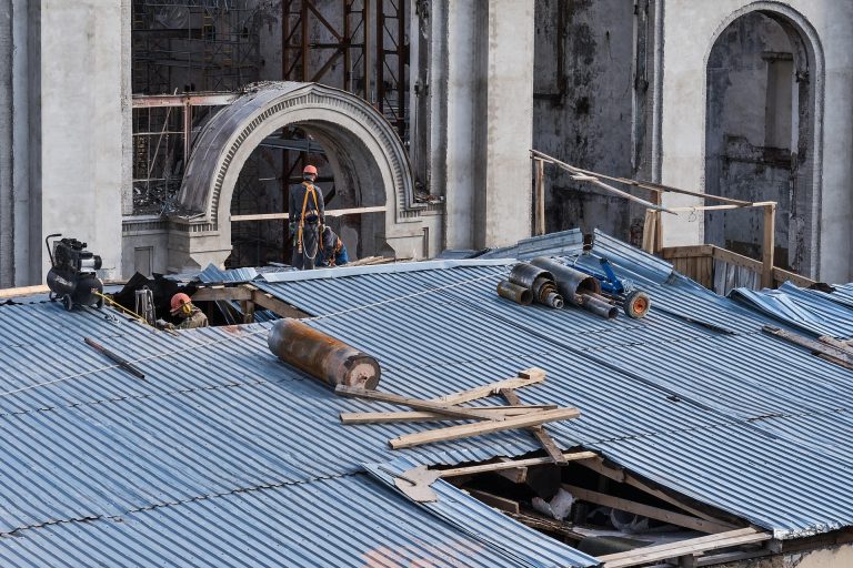 Emergency Roof Leak Repair Near Me – 24/7 Roofing Help